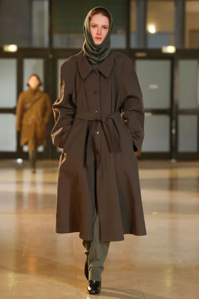 Look 14
